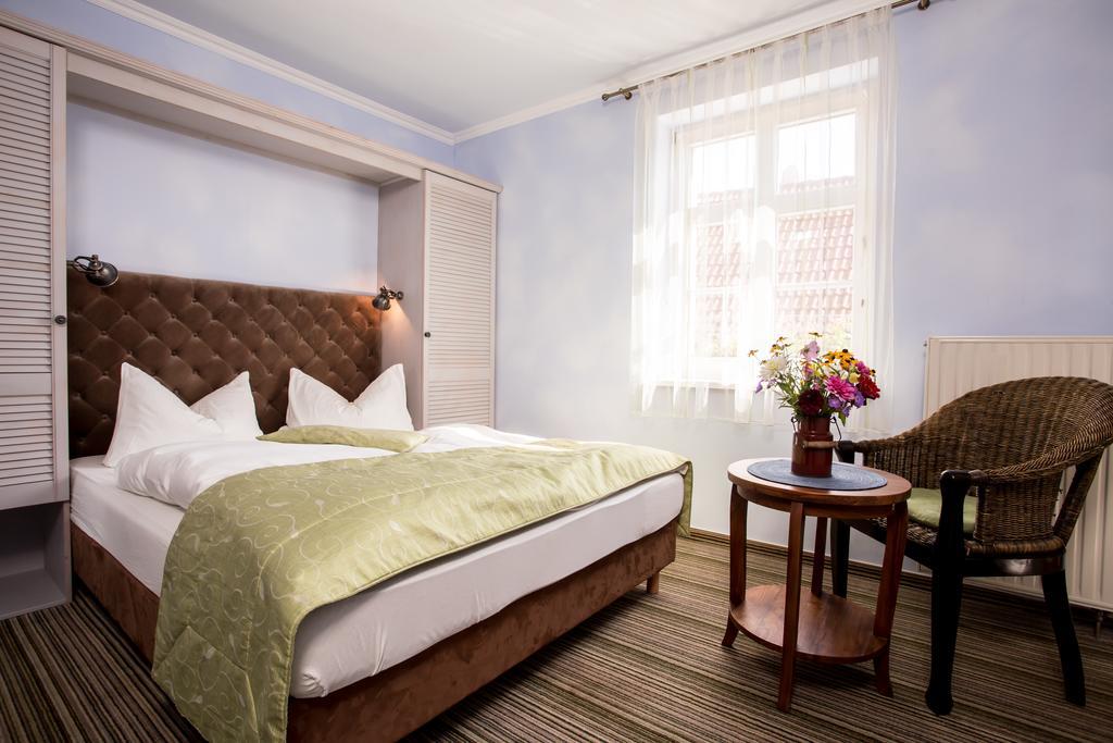 Up Hus Hotel Neuruppin Δωμάτιο φωτογραφία