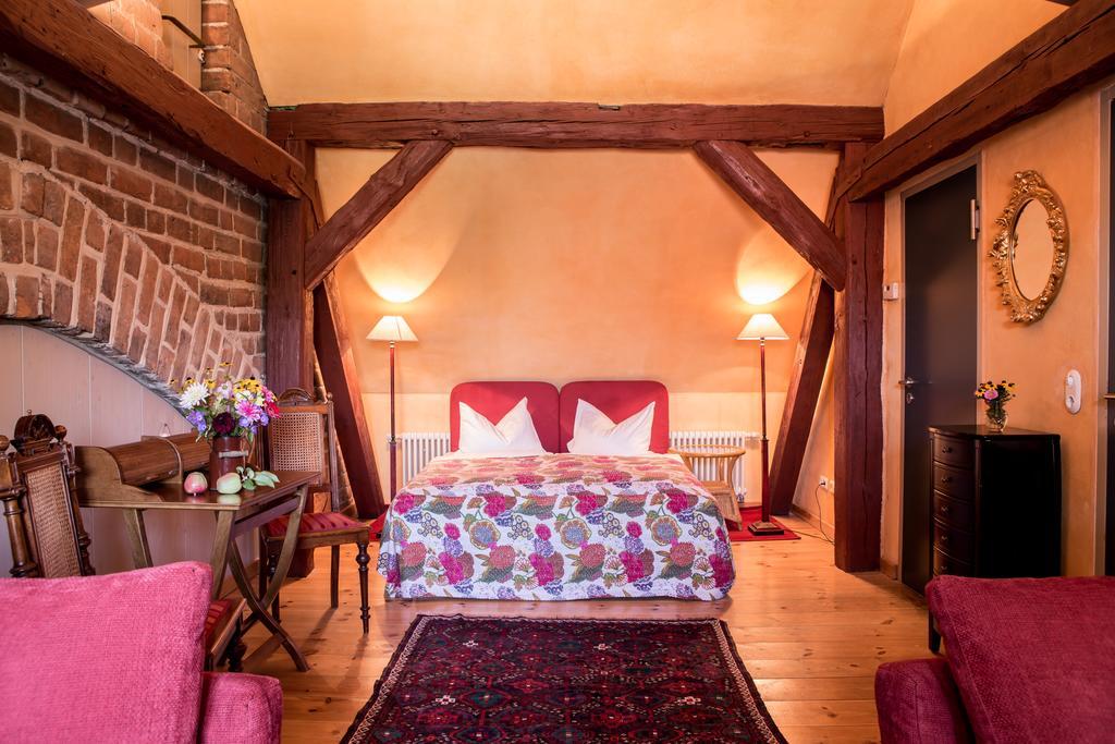 Up Hus Hotel Neuruppin Δωμάτιο φωτογραφία